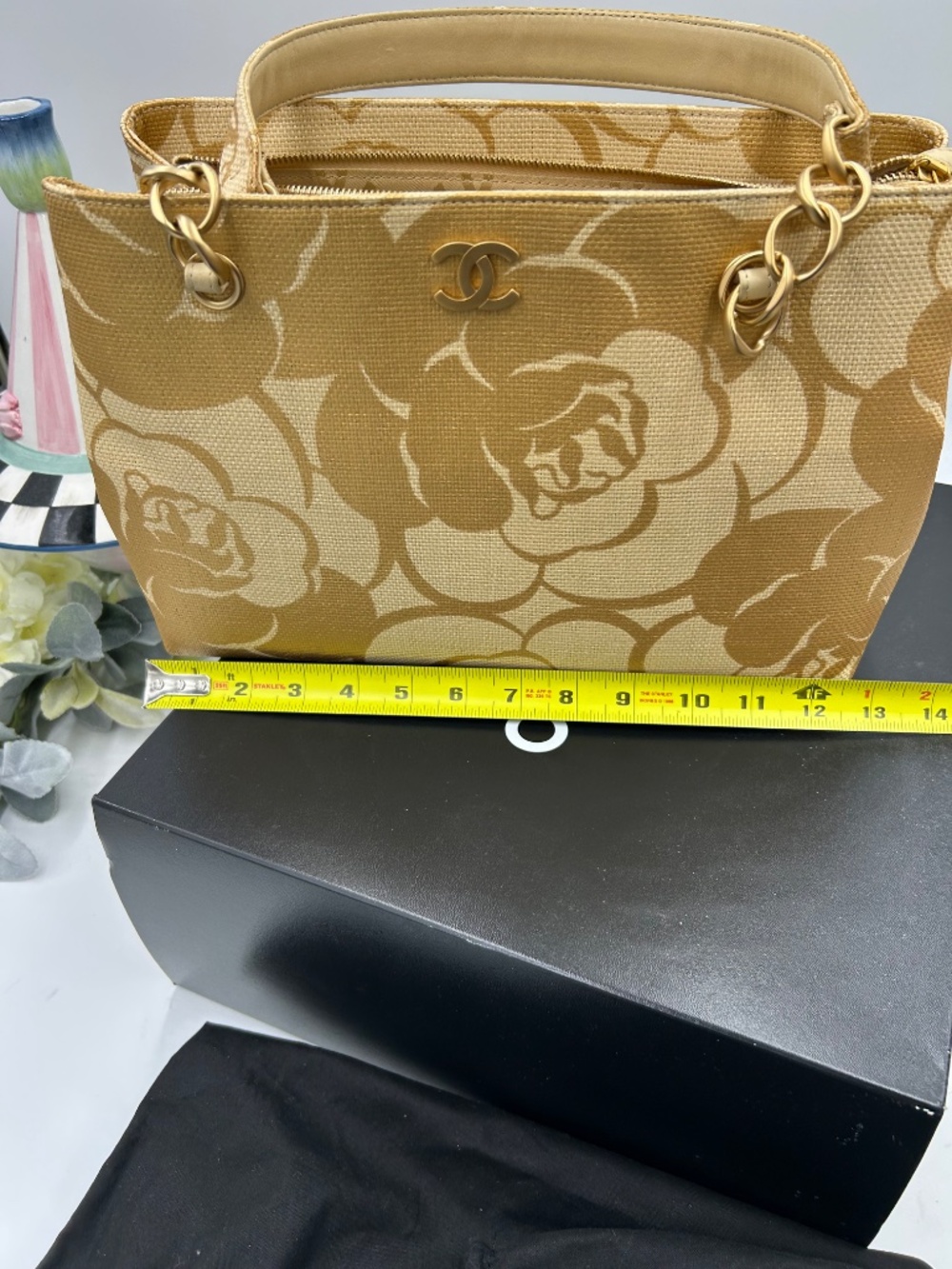 ****************Women’s Chanel Camellia Printed Raffia Chain Tote Bag. - Picture 13 of 15